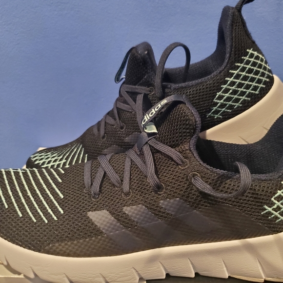 Adidas Sneakers - Picture 3 of 8